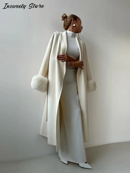 Trendy Solid White Over Coat With Low Fur Sleeves
