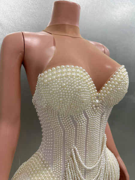 Trendy Pearl Halter Backless Bodysuit