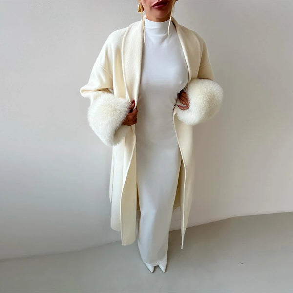 Trendy Solid White Over Coat With Low Fur Sleeves