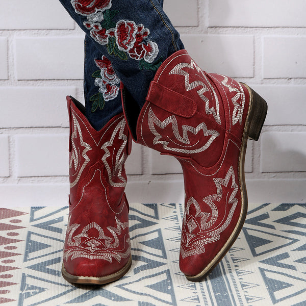 Trendy Cowgirl Floral Mid Heel Boots