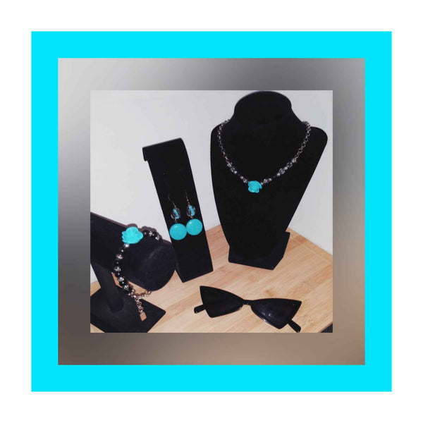 Trendy Turquoise Rose Necklace Set.