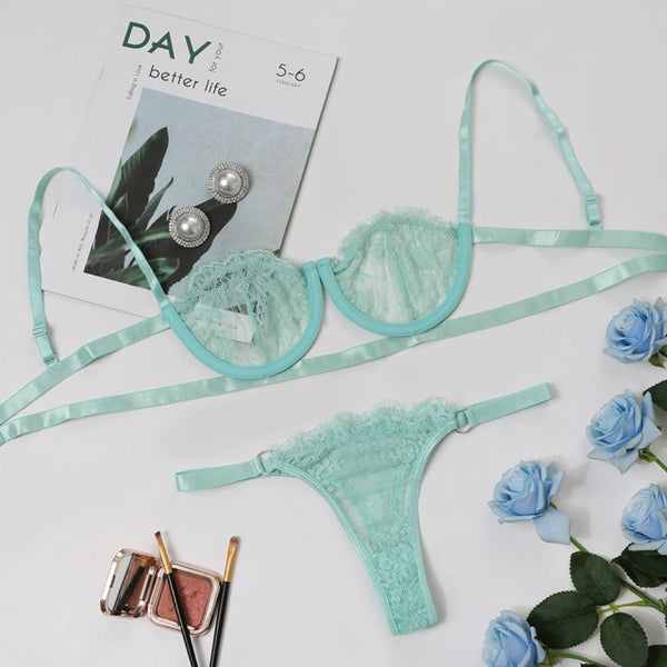 Trendy Underwire Lace Lingerie Set With Bra And Panties - TrendsetterbyTracy Boutique